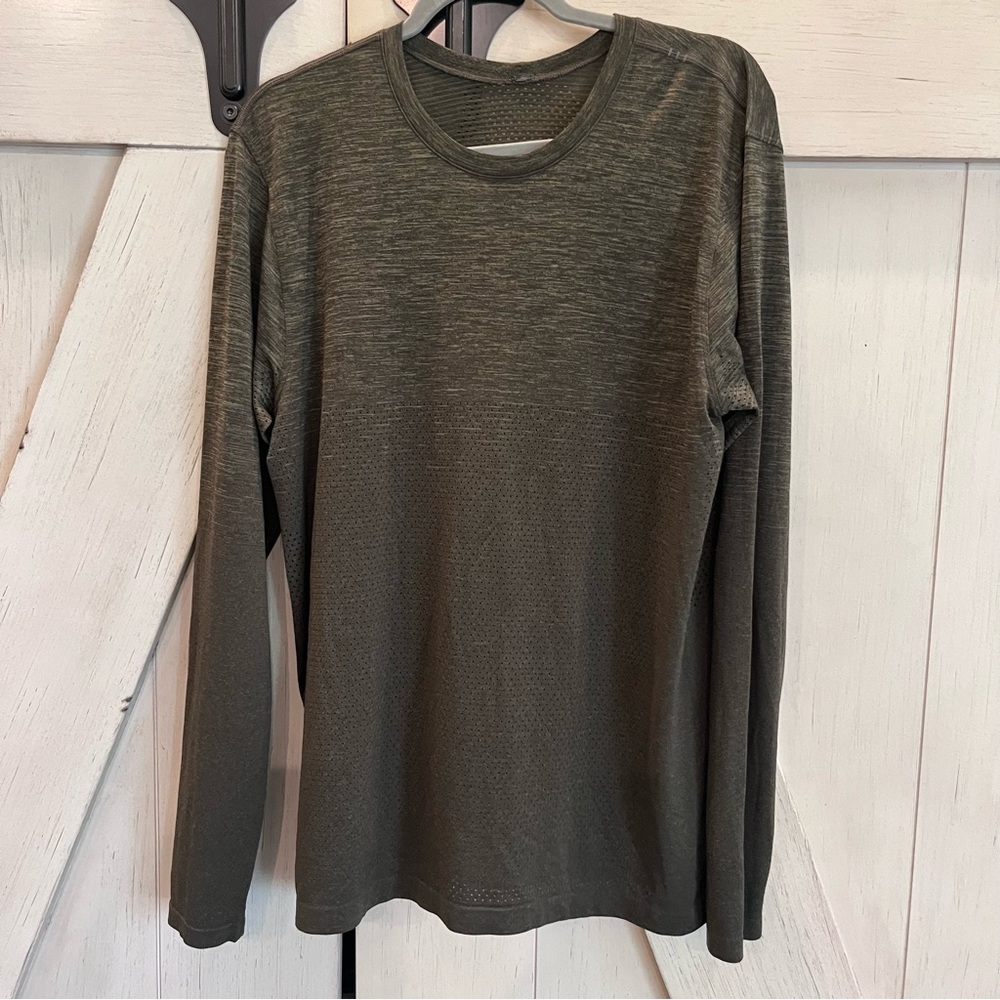lululemon athletica Men's Long Sleeve Crew — Olive Green Size Large